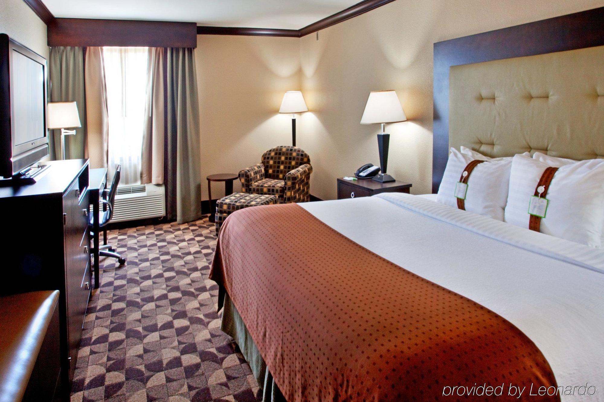 Delta Hotels Columbia Northeast Room photo